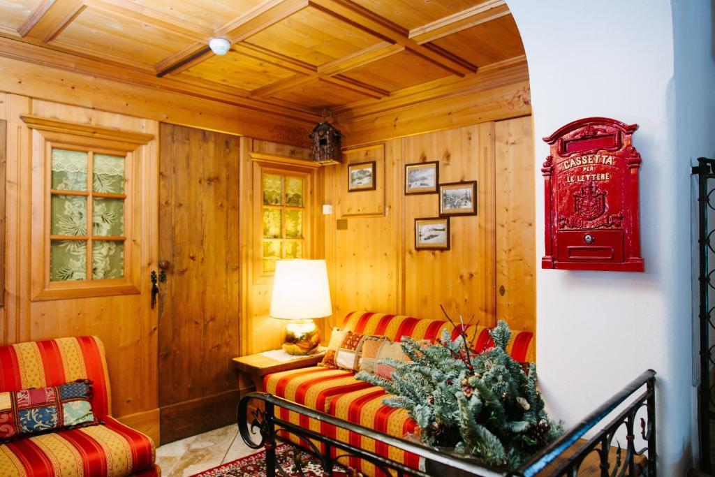 Hotel Cornelio コルティーナ・ダンペッツォ エクステリア 写真