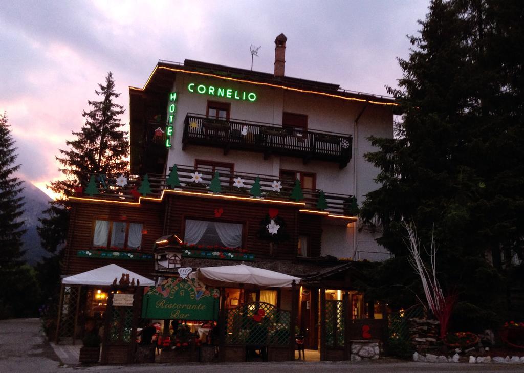 Hotel Cornelio コルティーナ・ダンペッツォ エクステリア 写真